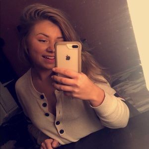 Meet your Posher, Samantha